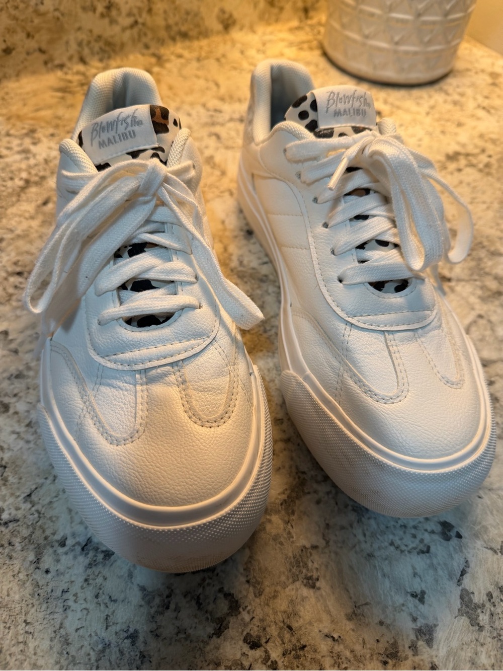 Blowfish women’s White Low-Top Casual Sneakers